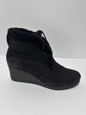 UGG Women’s Jeovana Black Ankle Bootie, Size 10 M